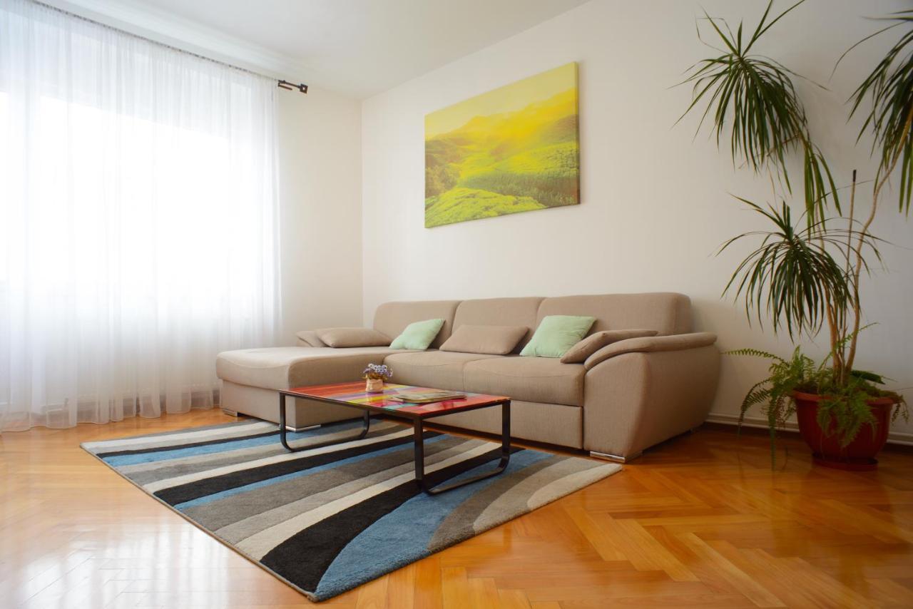 Sunshine Apartment Braşov Exterior foto